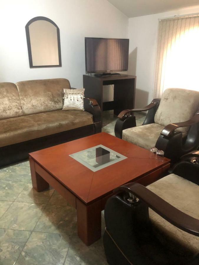 Hotel White House Kurdzhali Bagian luar foto