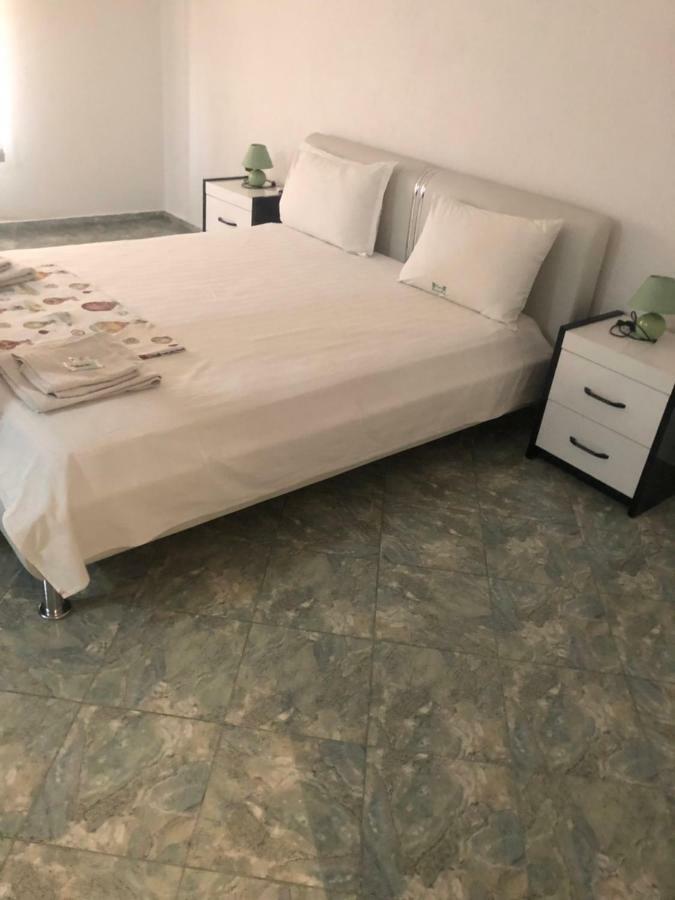 Hotel White House Kurdzhali Bagian luar foto